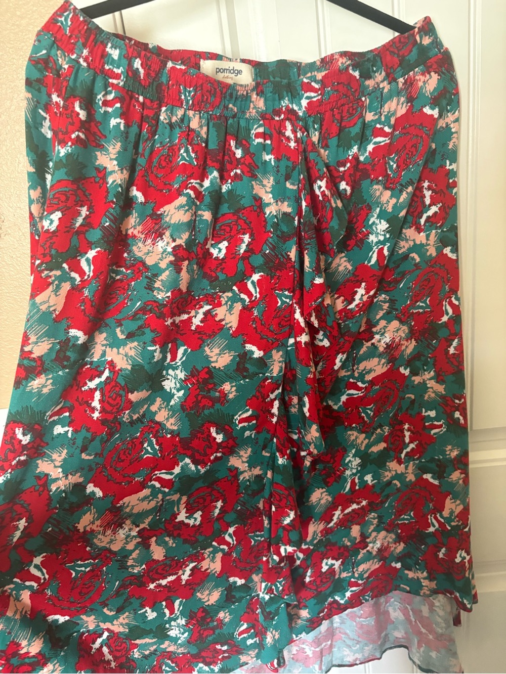 Miley Millie Anthropologie Porridge Green Floral Midi Skirt Large Red Rose - Picture 4 of 5
